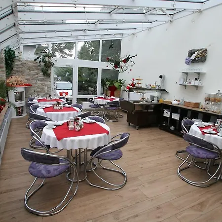 מלון Am St. Georg 2*